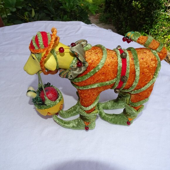 "Krinkles Labrador Retrieving Gifts Christmas Dog" by Patience Brewster - Picture 2 of 10